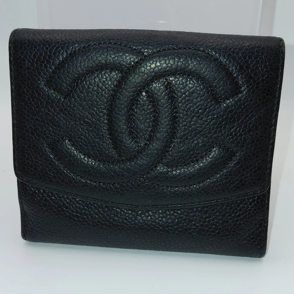 Vintage Chanel Black Caviar Leather Bifold Wallet